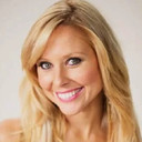Charli Robinson als Charli Robinson