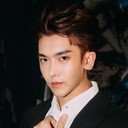 Zhang Tian Qi als Beidou Emperor Mu Chen / Bu Suichen