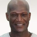 Peter Mensah als Archangel Michael