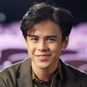 Khalil Ramos als Paolo Gabriel