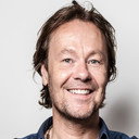 Gijs Staverman als Self - Host
