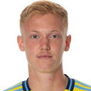 Hugo Larsson als Self