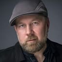 Christopher Sabat als Narrator / Vladimir Kaiser (voice)