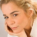 Dora Pellegrino als Laura