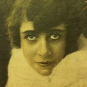 Lottie Lyell als Doreen