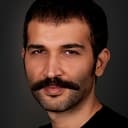 Barış Atay als Farid