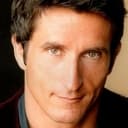 Jonathan LaPaglia als Detective Neil McKay