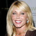 Pamela Bach-Hasselhoff als Dee Dee