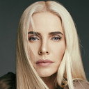 Jenia Tanaeva als Lana Kalinina