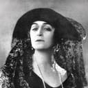 Diana Karenne als Lyudmila / Varya