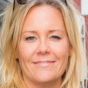 Linda P als Self - Host
