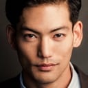 Joseph Lee als Ethan