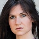 Allison Robertson als Justine