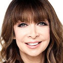 Illeana Douglas als Elizabeth Ryder