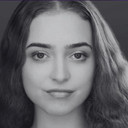 Lizzie Becker als Celia