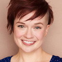 Erin Callahan als Waitress