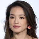 Shu Qi als Chinese Herbalist