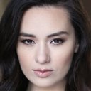 Cara Gee als Ash