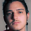Tom Karabachian als Gustavo