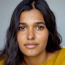 Esheka Varshney als Teen Girl #1