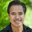 Evan Adams als Doctor