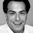 Richard Romanus als Frank Silva