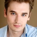 Seth Numrich als Ben Talmadge