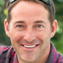 Josh Temple als Host