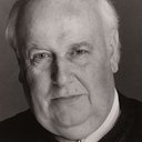Roger Hammond als Mr. Swift