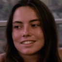 Debbie Doherty als Lucy