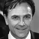 Brian Capron als Senior Executive