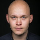Anton Ksenev als Security Guard in a Supermarket