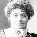 Rose Coghlan als Mrs. Burns