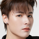 Michael Kiettisak Vatanavitsakul als North