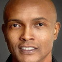 Shan Omar Huey als Teacher