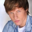 Connor Weil als Clay