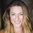 Emma Docker als Aja
