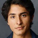 Juandi Aires als Young Immigrant