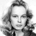 Sandy Dennis als Martha Nicholas
