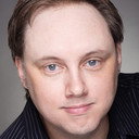 Karl Burnett als Grummpy Guy
