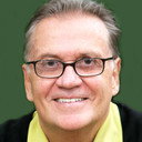 Joe Warfield als Ismal Zenan