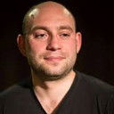 Zacharjasz Muszyński als Father Skiba