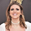 Molly Tarlov als Sophie Aster