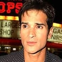 Eddie Guerra als Frank