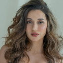 Helly Daruwala als 