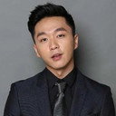 李路琦 als Young Man