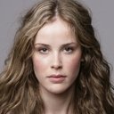 Carla Juri als Dorothea Kemper