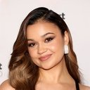 Madison Bailey als Bowling Alley Girl
