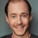 Josh Tobin als Waiter