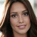 Amanda Figueroa als Sabine
